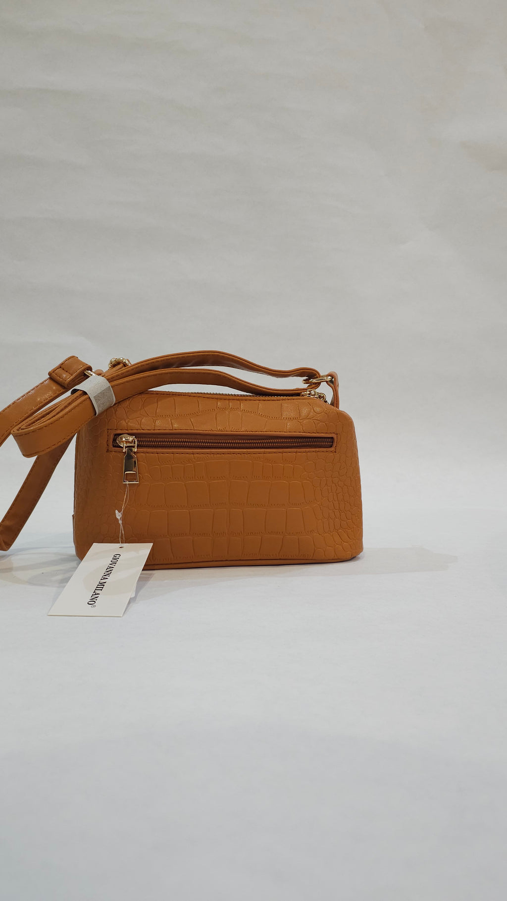 Sac à bandouliere à 3 compartiment de marque espagnole🇪🇸